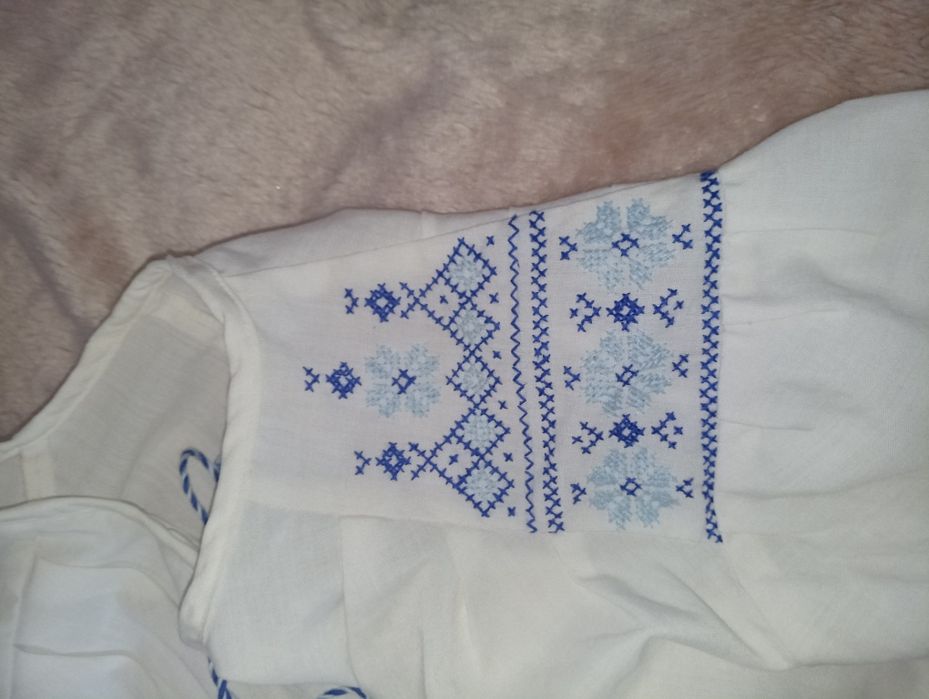 Вишиванка на дівчинку