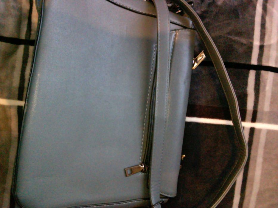 Продам женские сумочки, цена за две