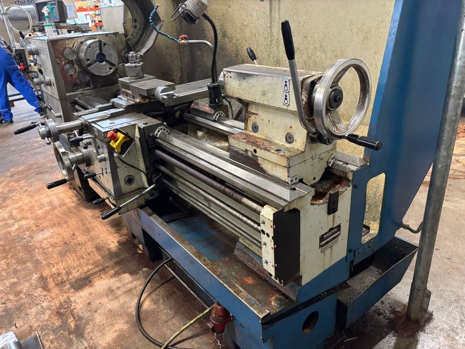 Tokarka TUR 560 Przelot 105mm 2002rok Export odczyt okular EXPORT