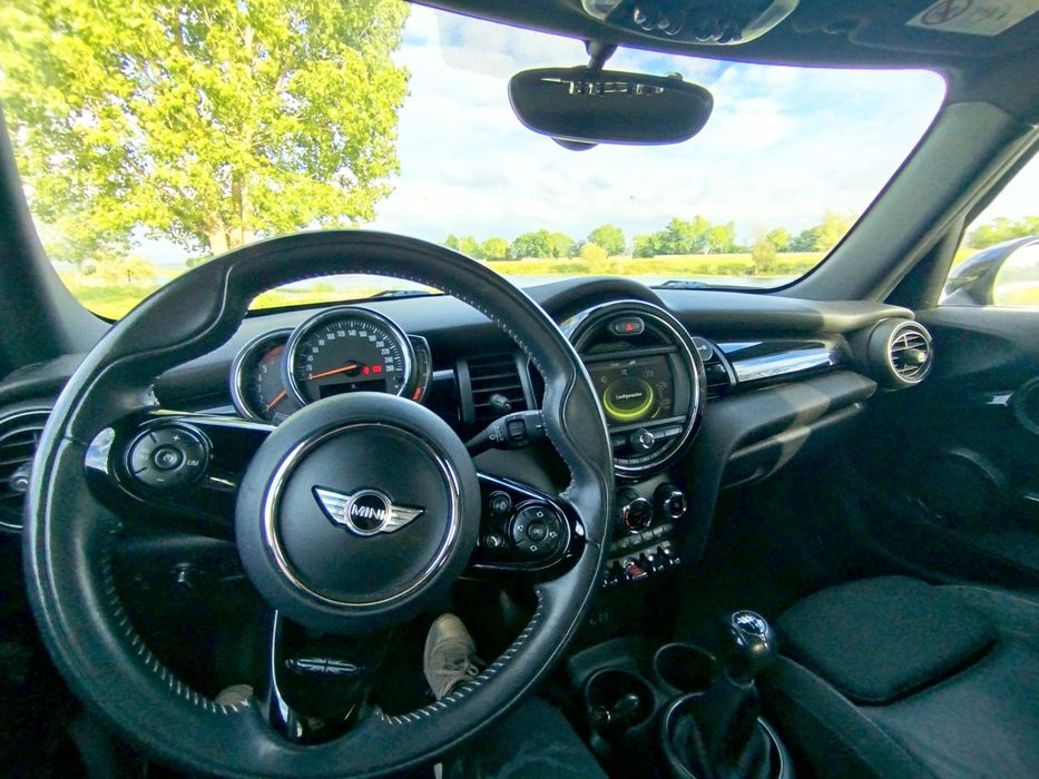 OPORTUNIDADE | MINI Cooper D 2018 Nacional | Muito Estimado | Cerca de 93.000 km