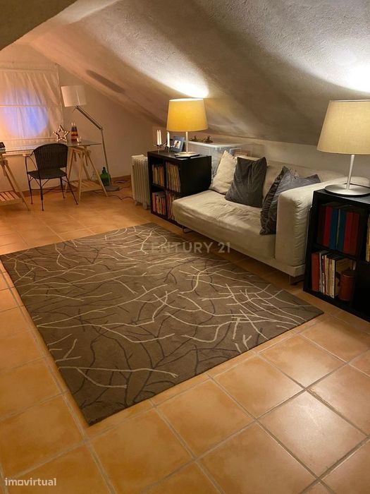4 Suítes + Piscina | Moradia Com Jardim E Garagem Em Azeitão