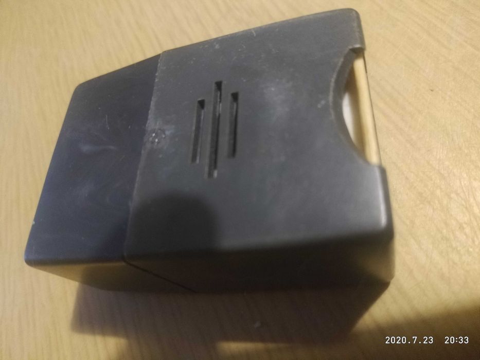 Зарядное устройство, пожарный извещатель, кнопка