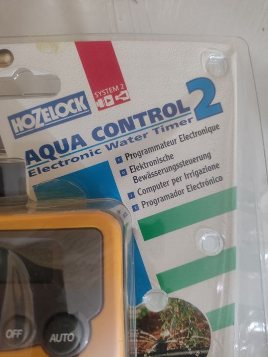 Programador electrónico de rega Hozelock. Permite 2 regas diárias