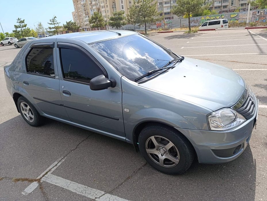 Продам Renault Logan 1.6 відмінний стан