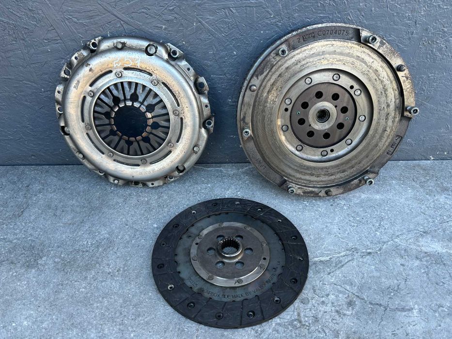 Зчеплення Корзина Диск Маховик Демпфер BMW F20 F30 F31 F10 F11 2.0 d