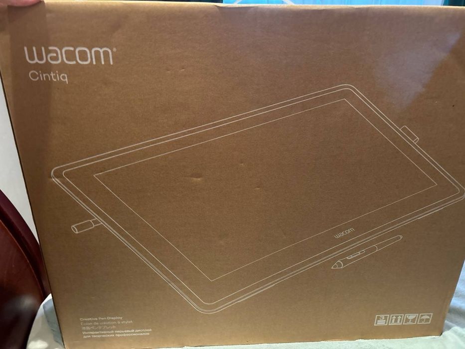 Графічний монітор Wacom Cintiq 22