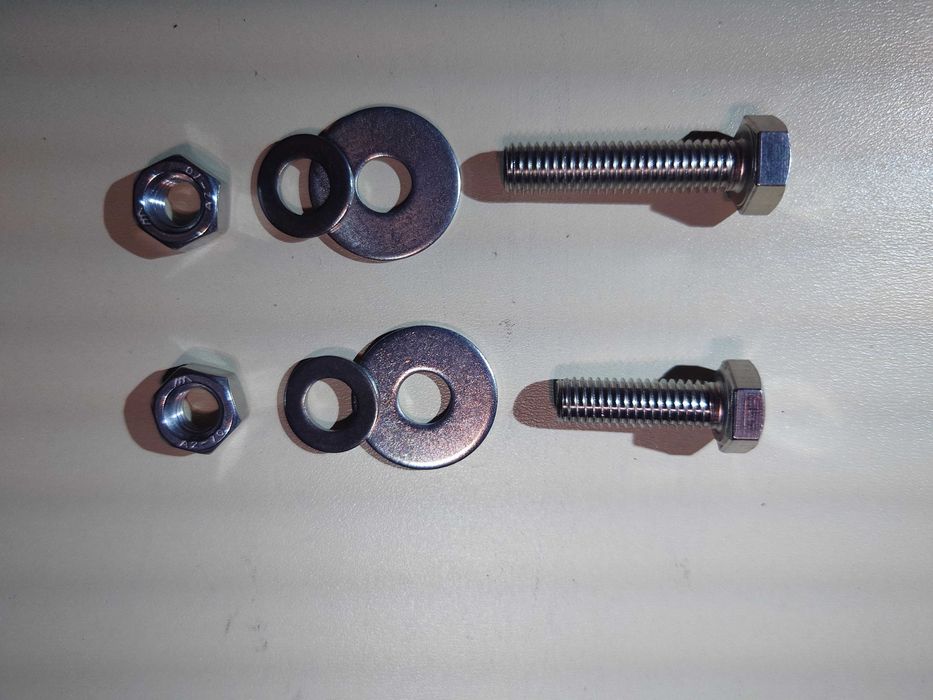 Śruby kwasoodporne ,nierdzewne  M8x25 , 8x45 podkładką 
i nakrętką.