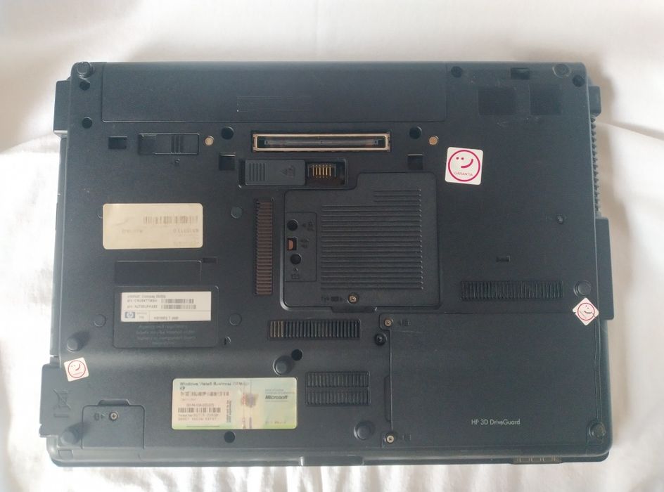 Computador Portátil HP Compaq (para peças)