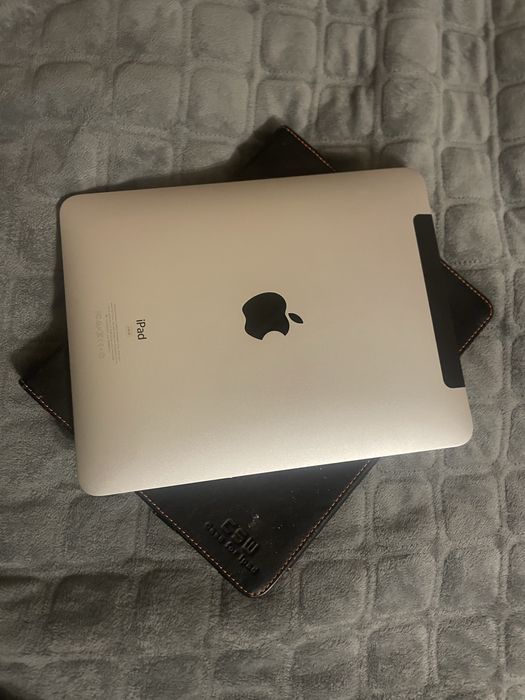 iPad 64gb Model A1337, чохол + зарядка