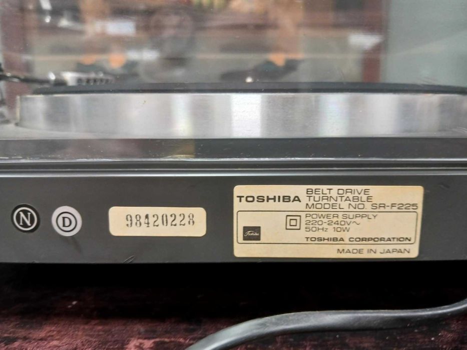 Gramofon Toshiba SR-F225