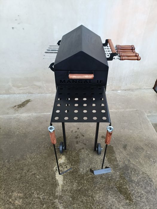 Мангалм 4мм гриль барбекю на колесах на 11 шампурів