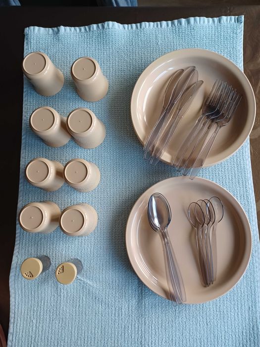 Conjunto para Picnic em plástico resistente - NOVO