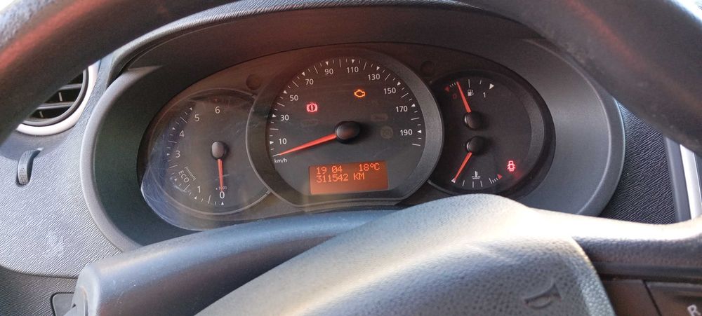 Renault Kangoo Business  2016 C/3 lugares,1 Proprietário , Nacional ,em ótimo estado.