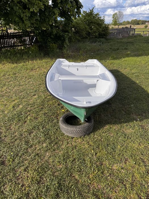 Łódź łódka wiosłowo-motorowa 380x150