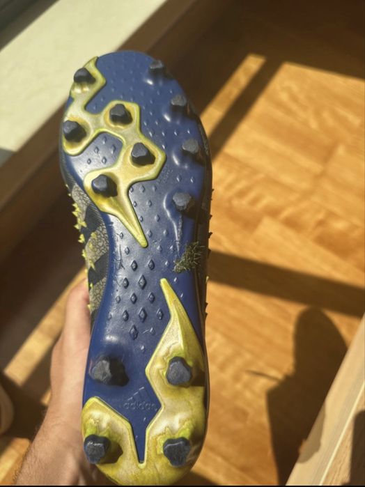 Chuteira de Futebol - Adidas Predator