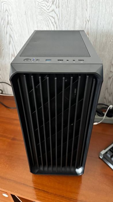 Мошьний системник Ryzen 7 5700 32gb RTX 4060 ssd m2 1000