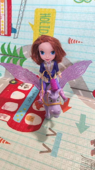 Софія прекрасна та кінь Мінимус