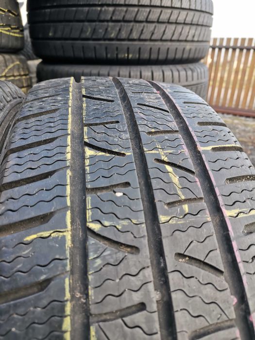 bus zima Pirelli 215/65/16C z 2018r 7.5mm 2szt