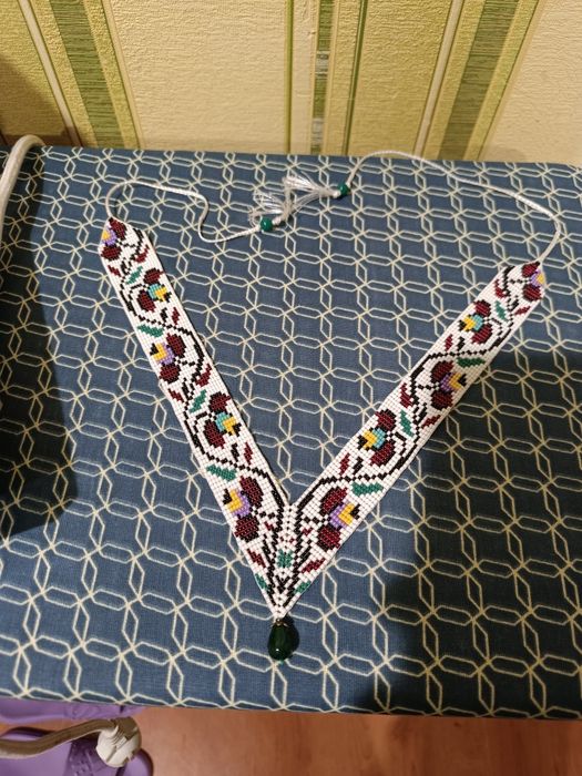 Герман з бісеру, прикраса с бісера