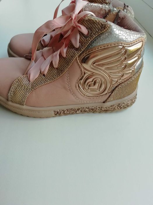 Продам демісезонні ботинки на дівчинку 27р.