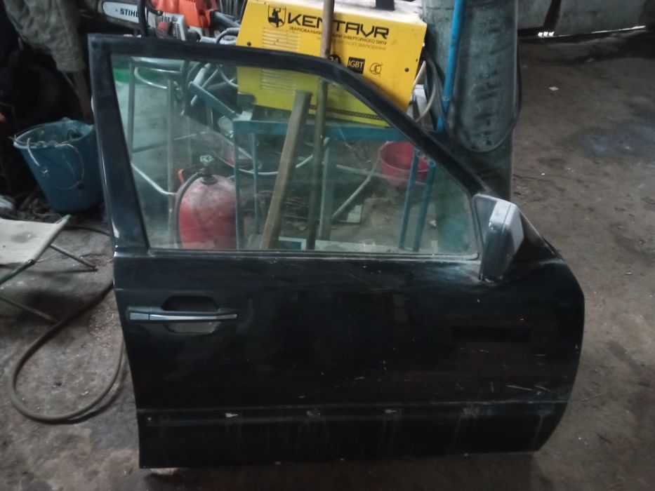 Двері Mercedes Benz w124
