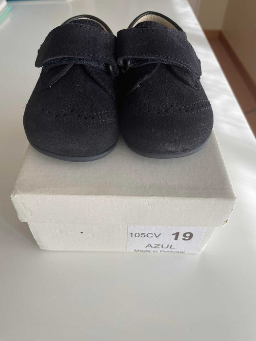 Sapatos Carneirinhas em pele nº 19