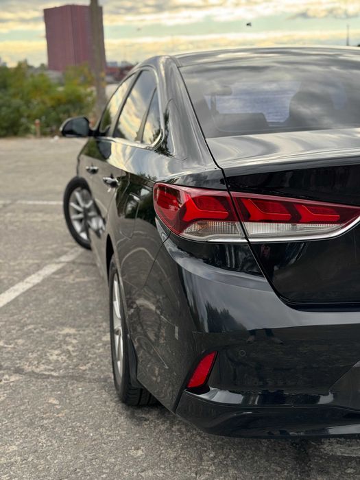 Оренда авто бізнес класу Hyundai Sonata New Rise