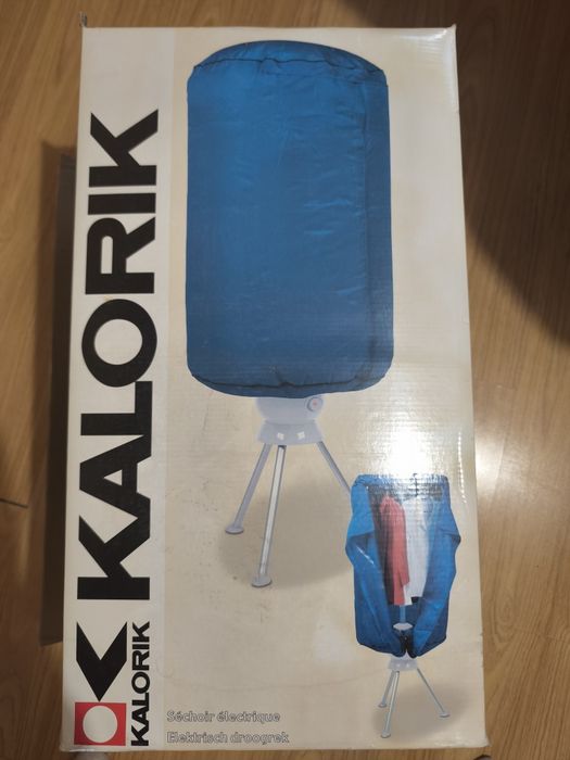 secador de roupa elétrico Kalorik (armário/coluna de secagem com cobertura têxtil e suporte de três pés).