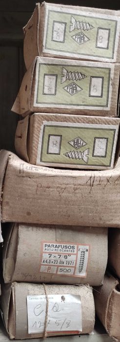 Lote de Parafusos_Stock Off