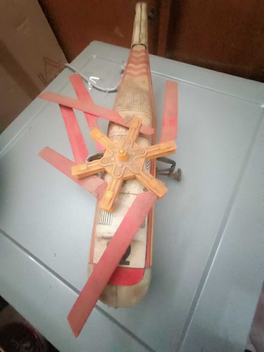 Brinquedo elicoptero antigo
