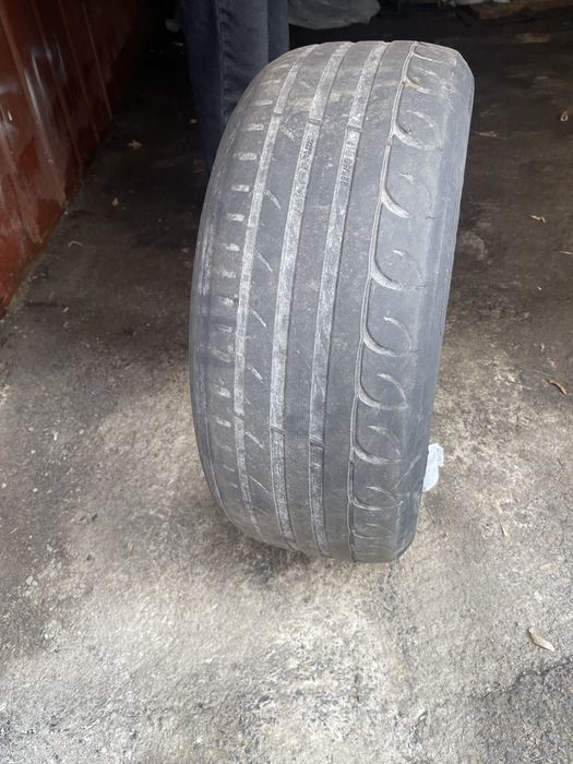Продам шины 225/50 R17