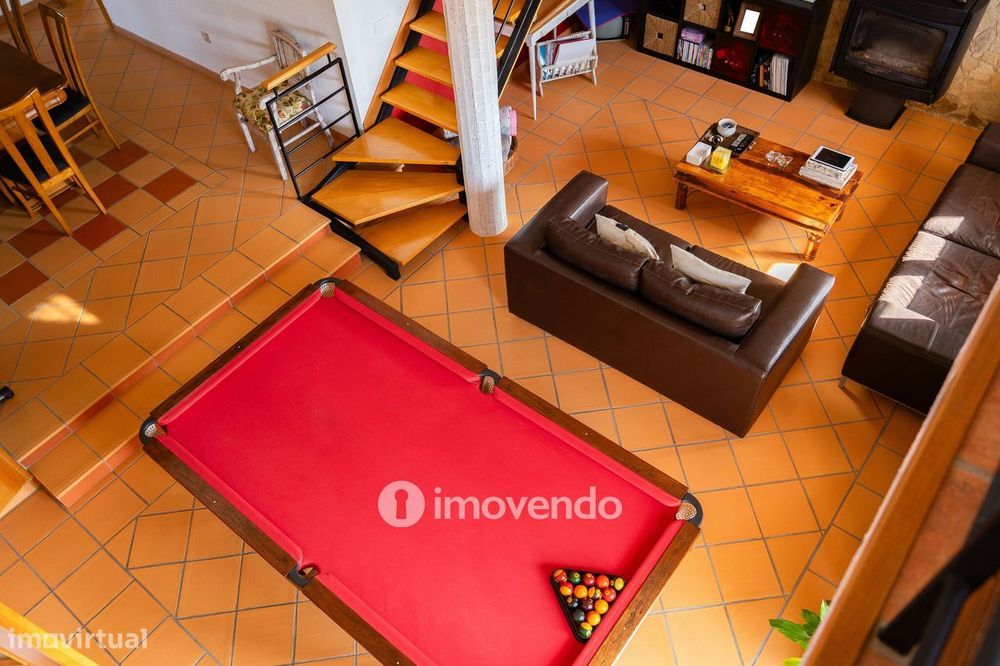 Moradia T3+1 com terreno com jardim, piscina e garagem, em Alenquer