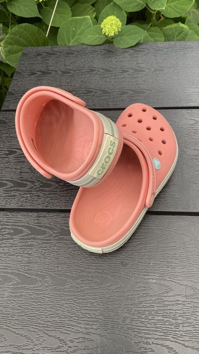 Crocs J1 цвет персиковый