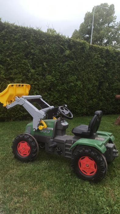 Duży traktor, koparka na pedały Fendt