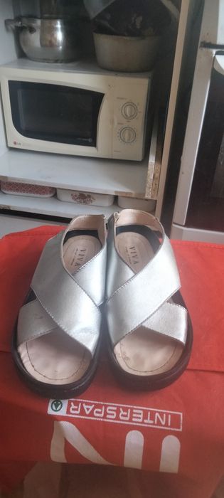 Сандали женские летние натуральная кожа в хорошем состоянии