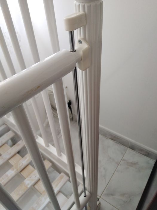 Cama de Bebé Marca Trama em Madeira  Branca