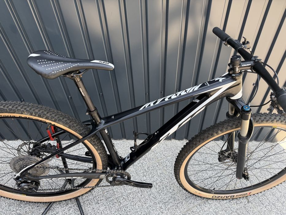 Ktm myroon carbono 29