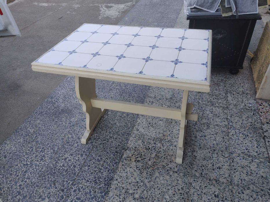 Mesa de azuleijos