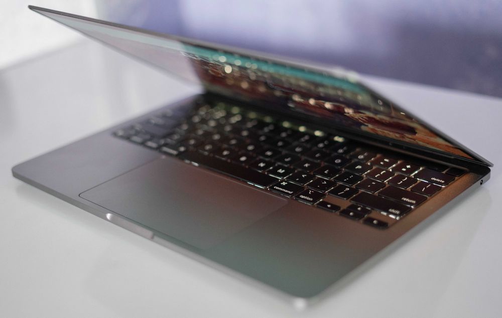 MacBook Pro 13" M1 – Space Gray, 16/1TB, ідеальний стан