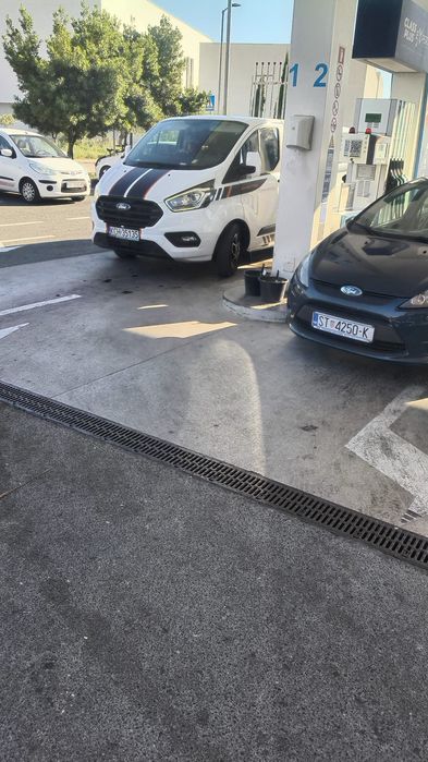 Wynajem busa 9 osobowy autolaweta