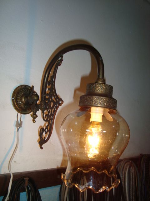 Antiguidade  Candeeiro  e  Cinzeiro  em  bronze