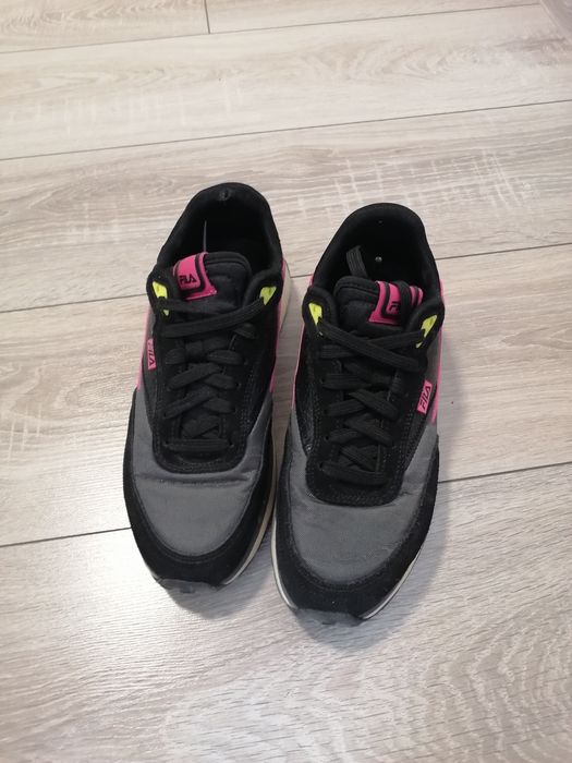 Sneakersy Fila 38 wkładka 24. Skóra naturalna.