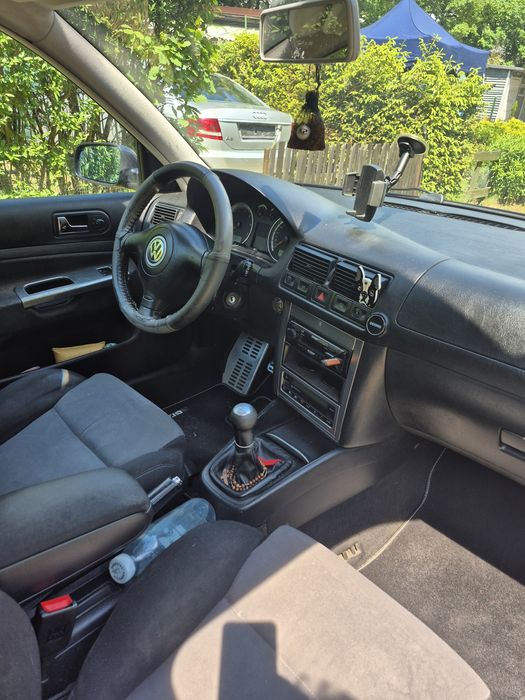 Golf 2.0l 115km 2001 rok.