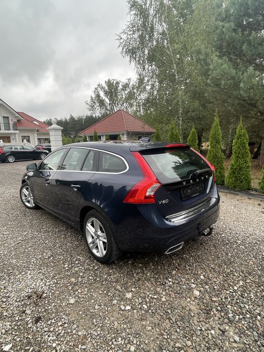 Volvo V60 2.4 D6 R-Design Plug in Hybryd 4x4 aktyeny radar !
