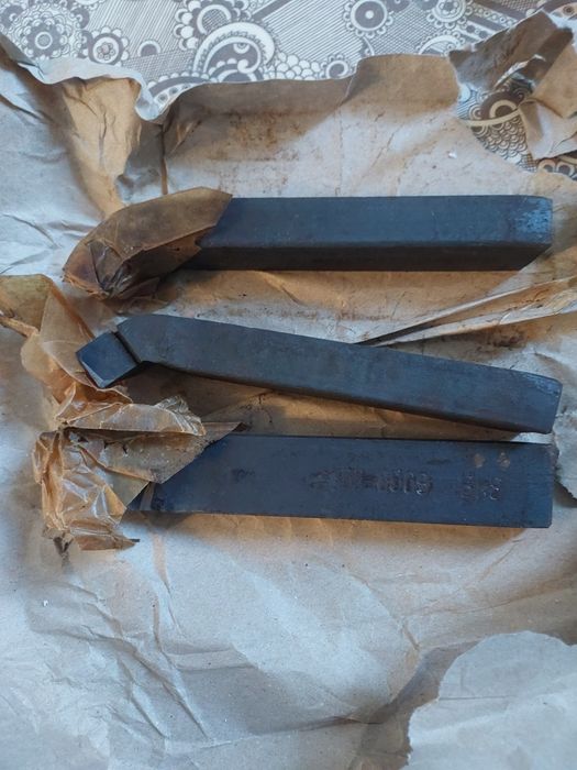 Різці токарні механічні