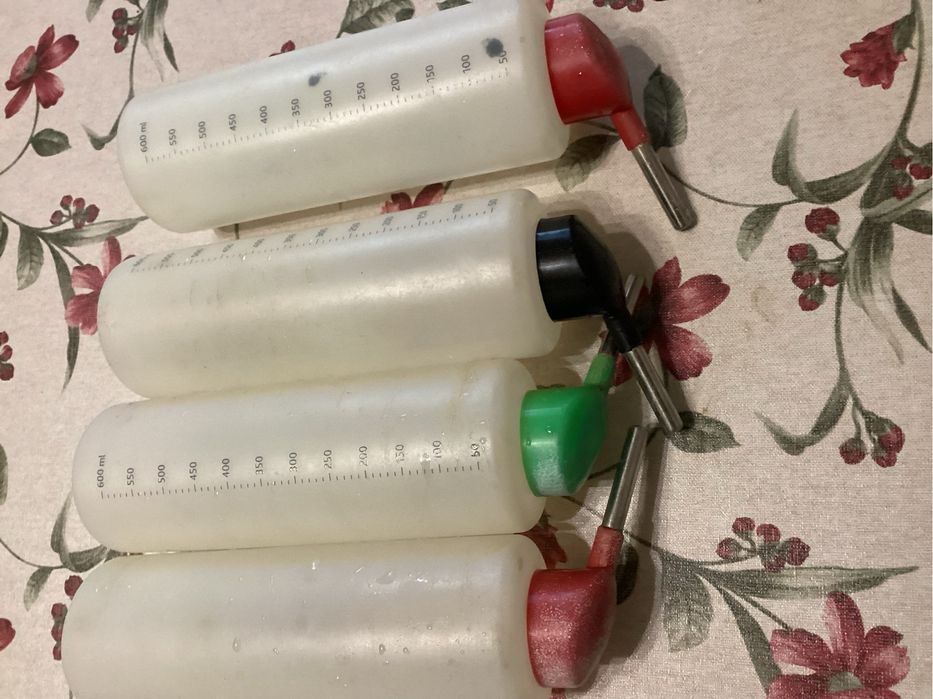 Поилка в клетку для кроликов и других домашних питомцев