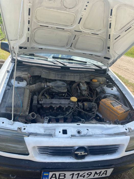 Opel astra f 1.4 Опель
