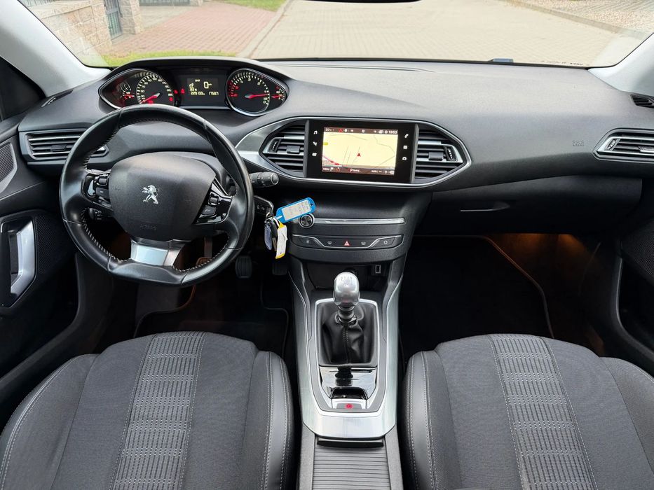 Peugeot 308 2019r. 1.5hdi 130km SW  LIFT chromy Navi opłacony