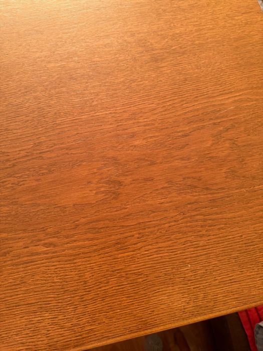 Stół rozkładany z krzesłami