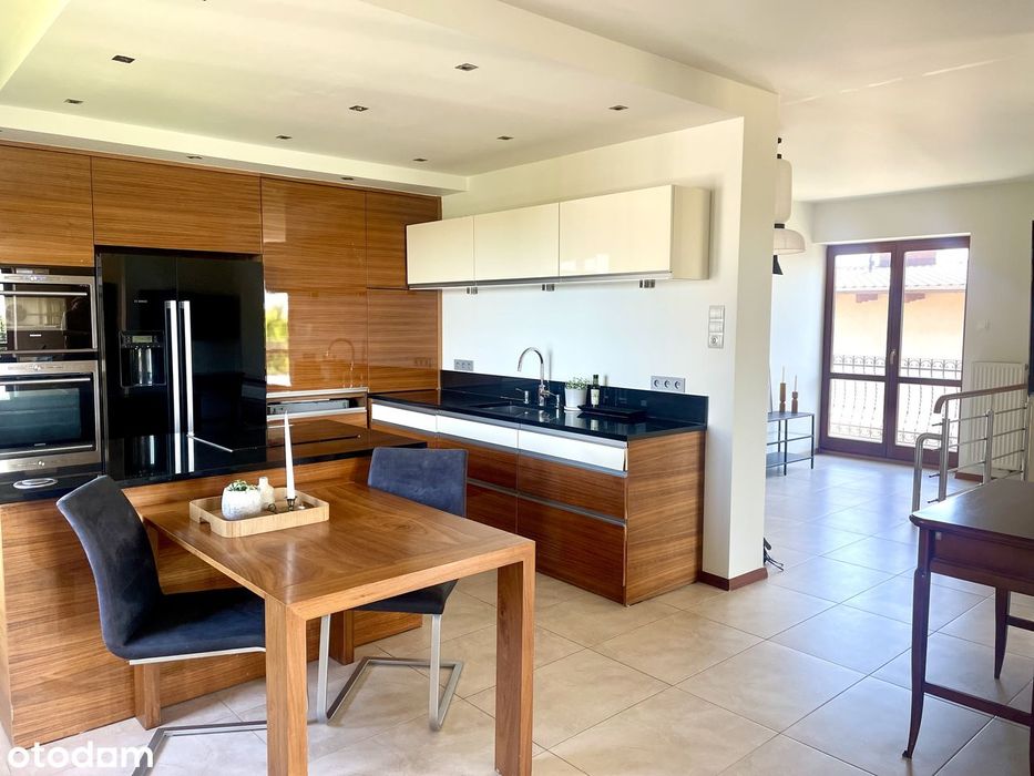 Dom dla 2 pokoleń lub inwestycja. Dwa niezależne mieszkania. Chojnice